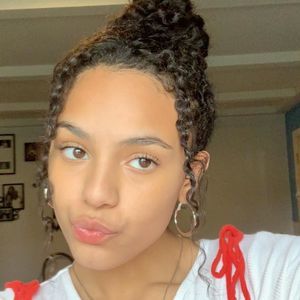 Meet your Posher, Amya